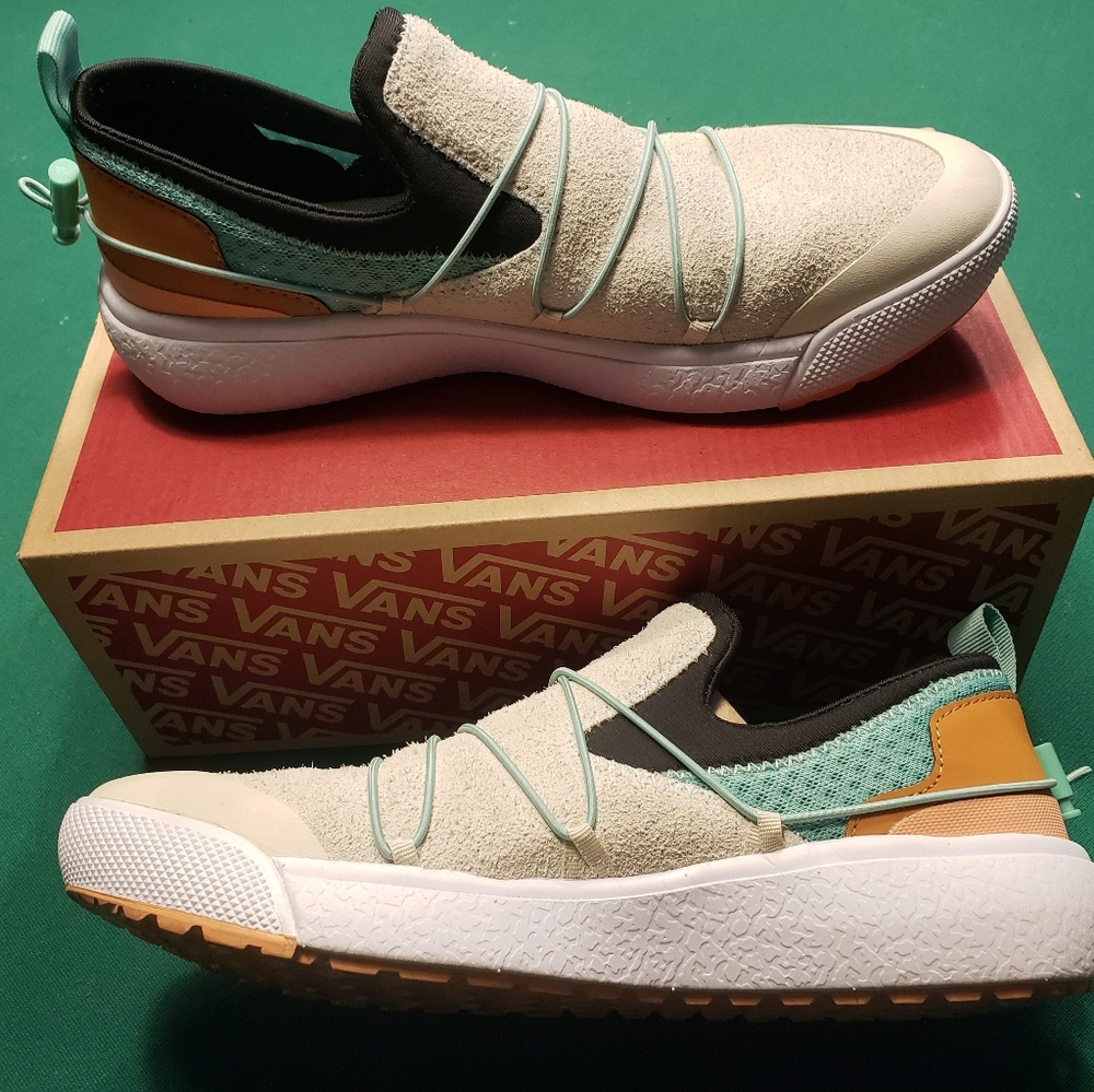 Vans 9.5 New in Box